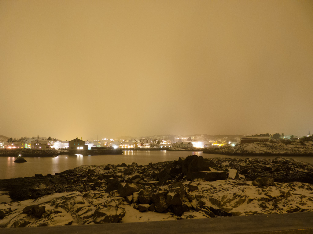 Tag 19: Nachts im Hafen von Kabelvåg