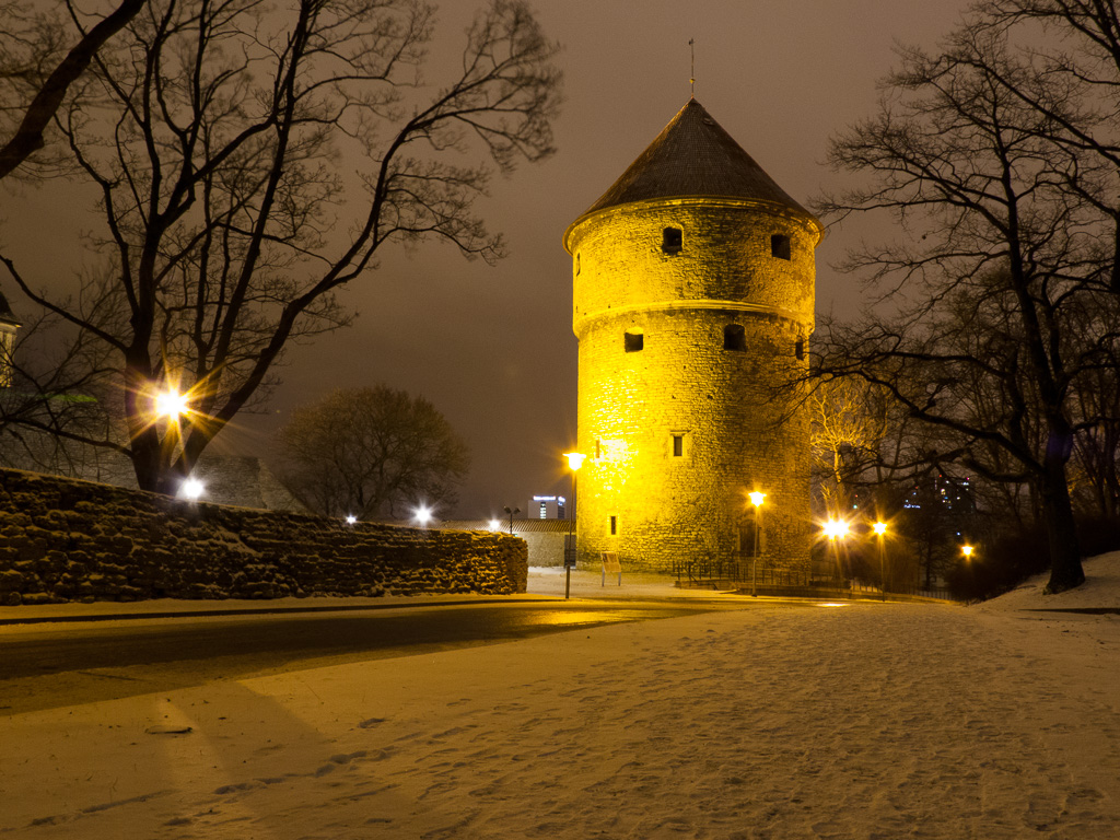 Tag 37: Nächtlicher Rundgang durch Tallinn