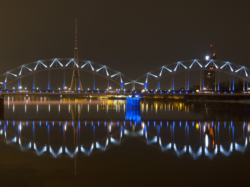 Tag 39: Riga bei Nacht – An der Daugava
