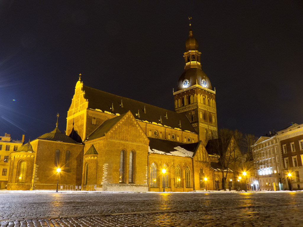 Tag 39: Tag 39: Riga bei Nacht – Altstadtszenen I